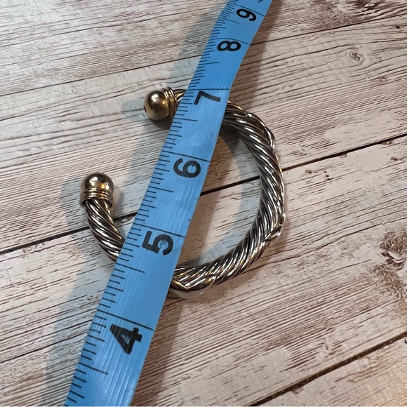 💚Silver/gold cuff bracelet - Picture 2 of 4